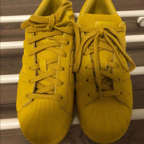 Shoes - Picture 3 of 3